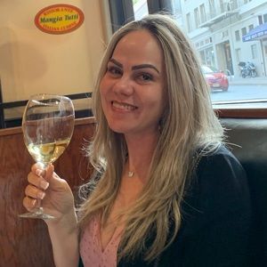 Meet your Posher, Cristina